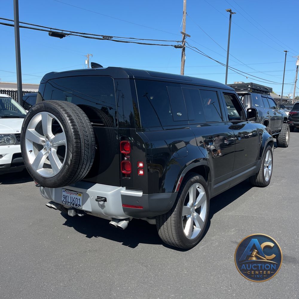2024 Land Rover Defender 110 V8 P500 SE