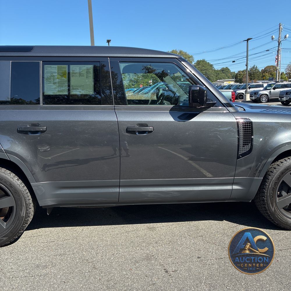 2024 Land Rover Defender 110 V8 P500 SE