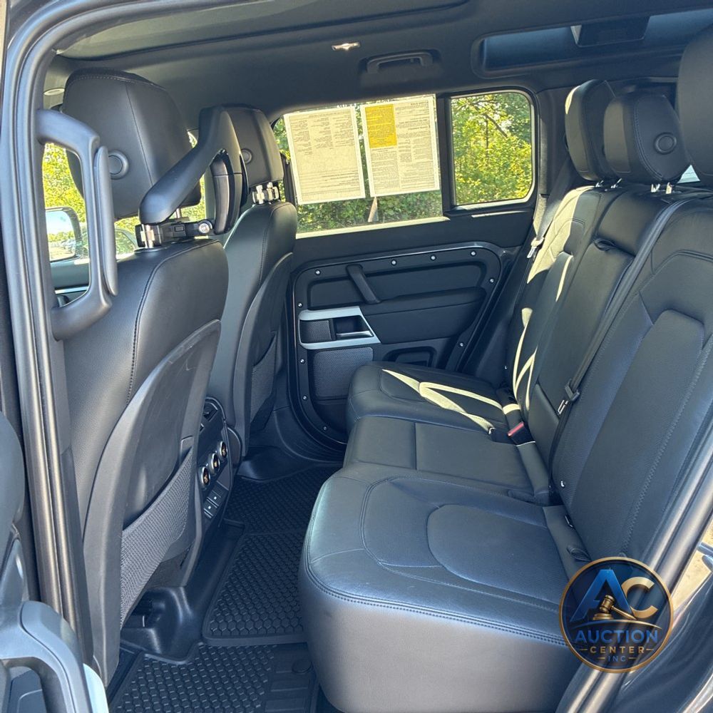 2024 Land Rover Defender 110 V8 P500 SE