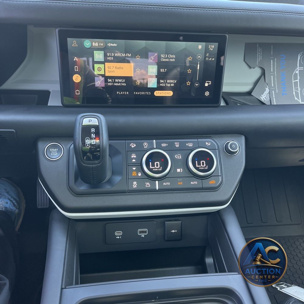 2024 Land Rover Defender 110 V8 P500 SE