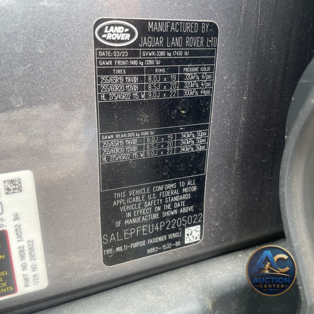 2023 Land Rover Defender 130 SE