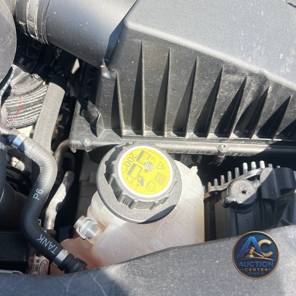 2023 Land Rover Defender 130 SE