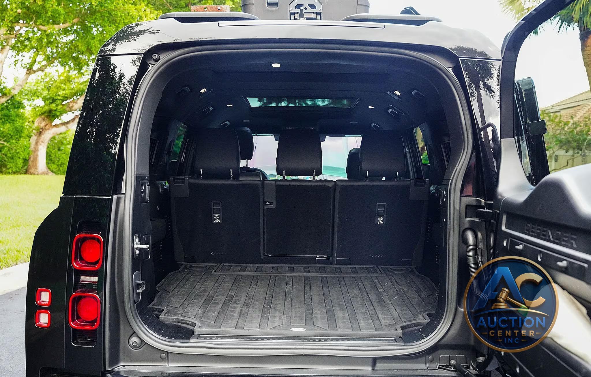 2023 Land Rover Defender 130 SE Trophy Edition