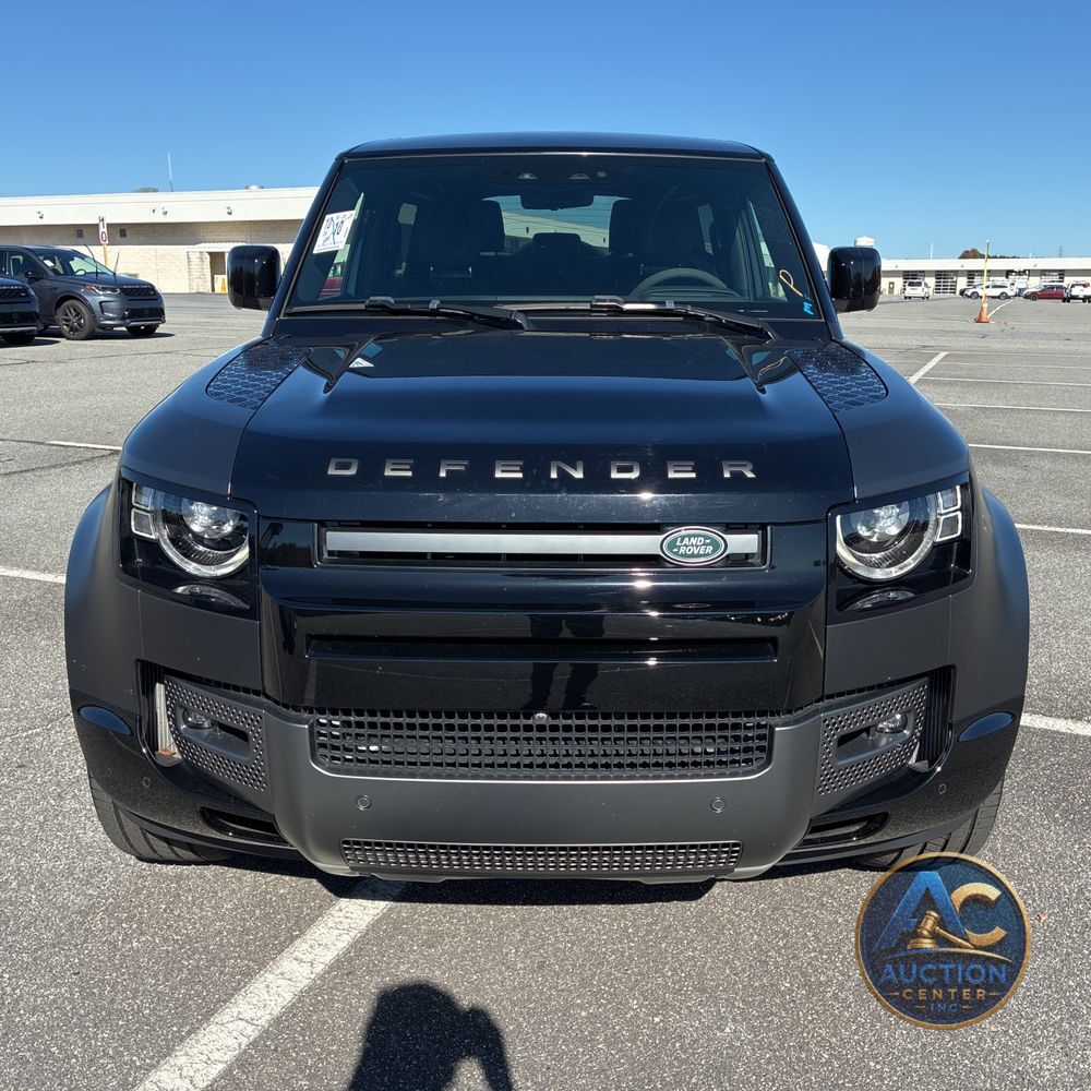 2024 Land Rover Defender 90 Carp Ed V8 P525