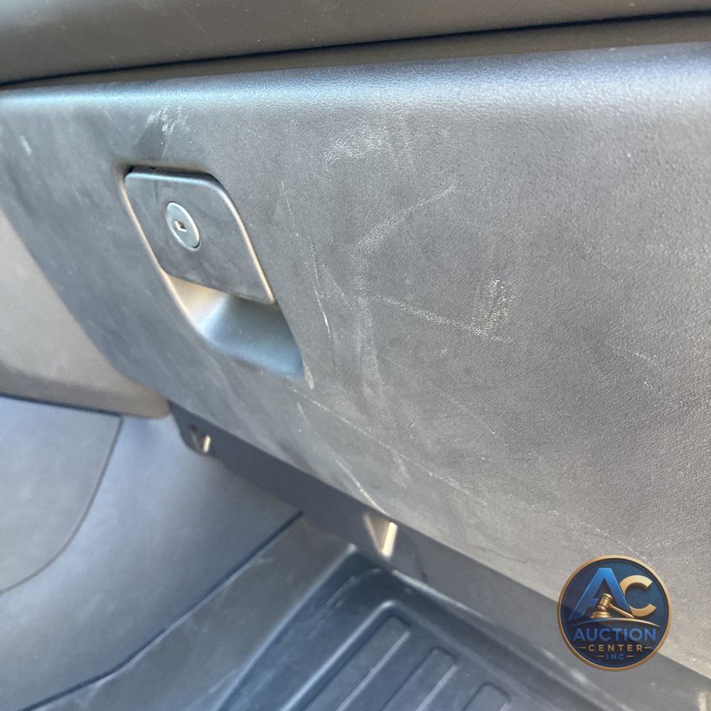 2024 Land Rover Defender 90 Carp Ed V8 P525