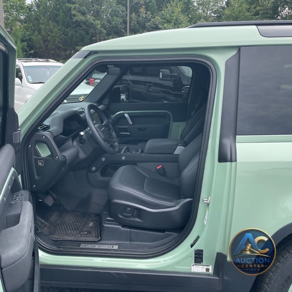 2023 Land Rover Defender 110 Standard