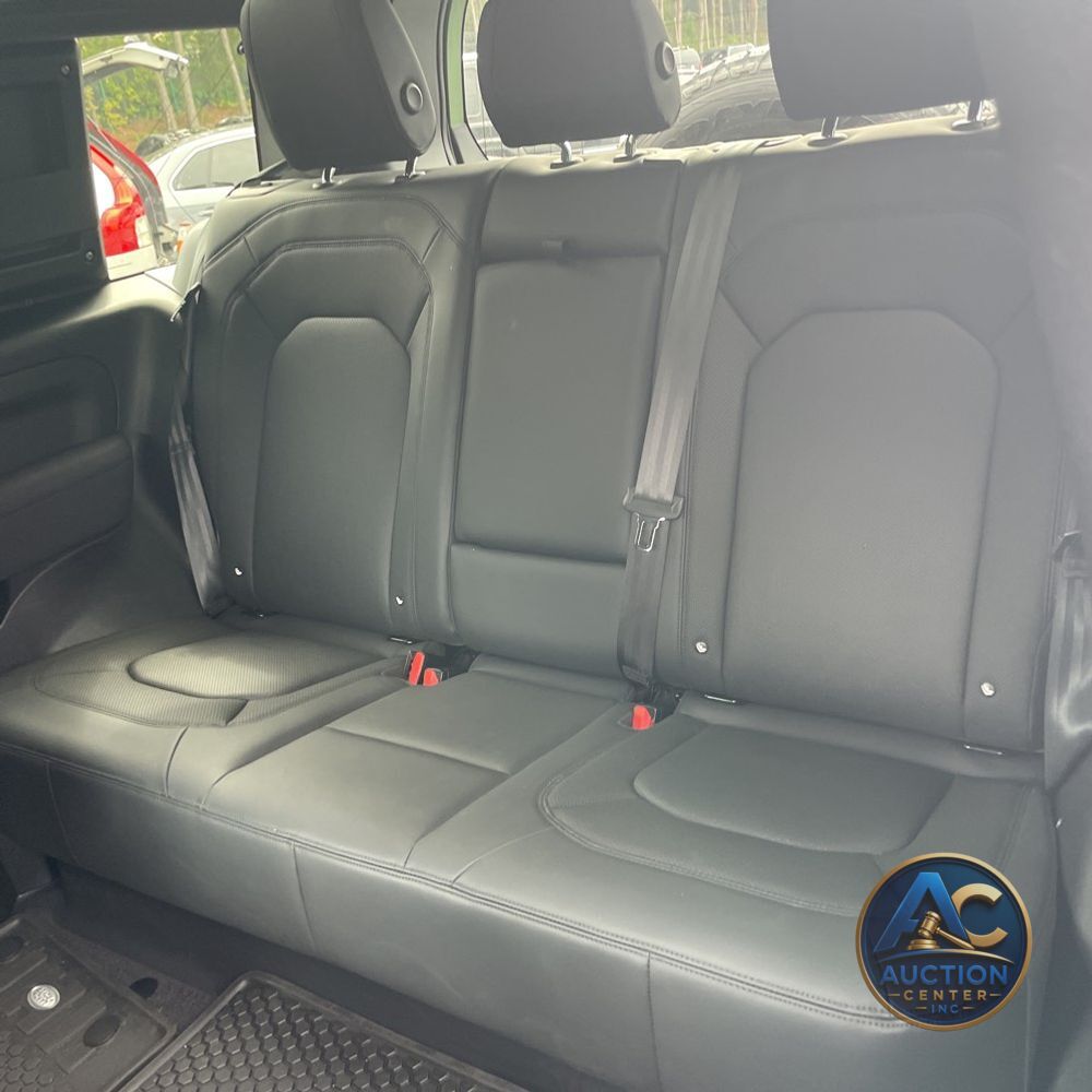 2023 Land Rover Defender 110 Standard