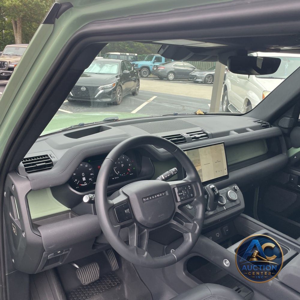 2023 Land Rover Defender 110 Standard