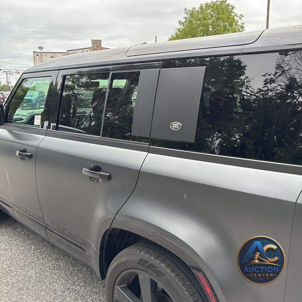 2023 Land Rover Defender 110 Carpathian Ed V8