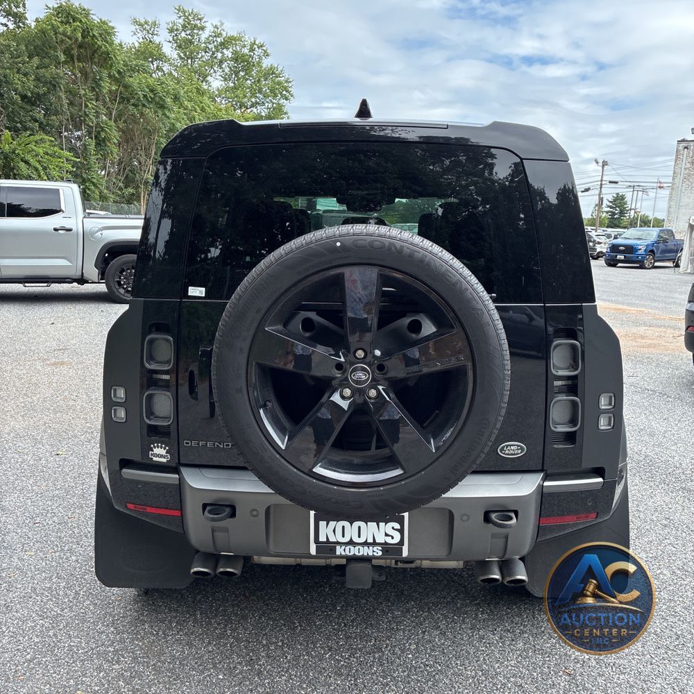2023 Land Rover Defender 110 Carpathian Ed V8