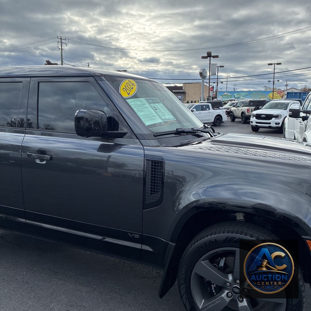 2024 Land Rover Defender 110 Carp Ed V8 P525
