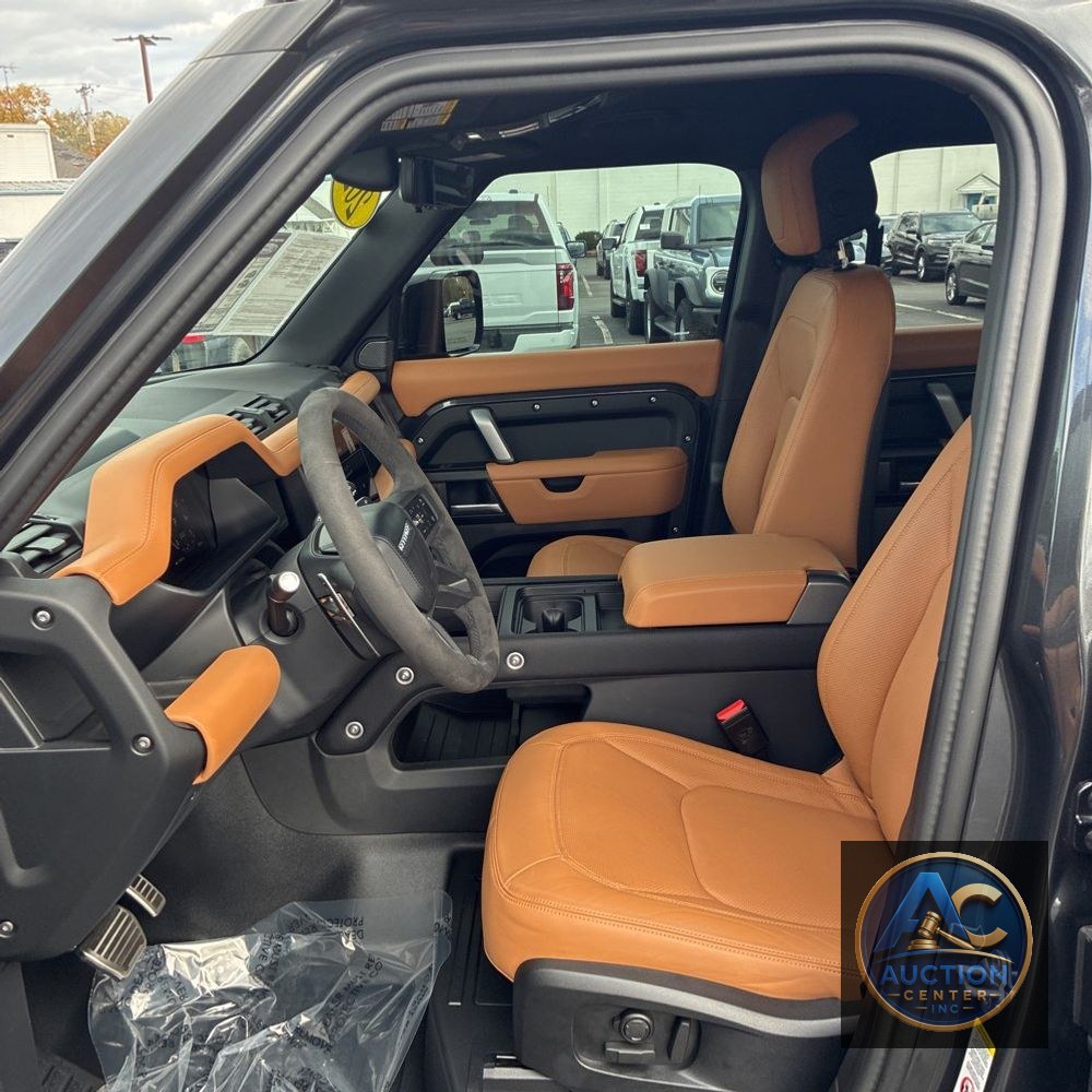 2024 Land Rover Defender 110 Carp Ed V8 P525