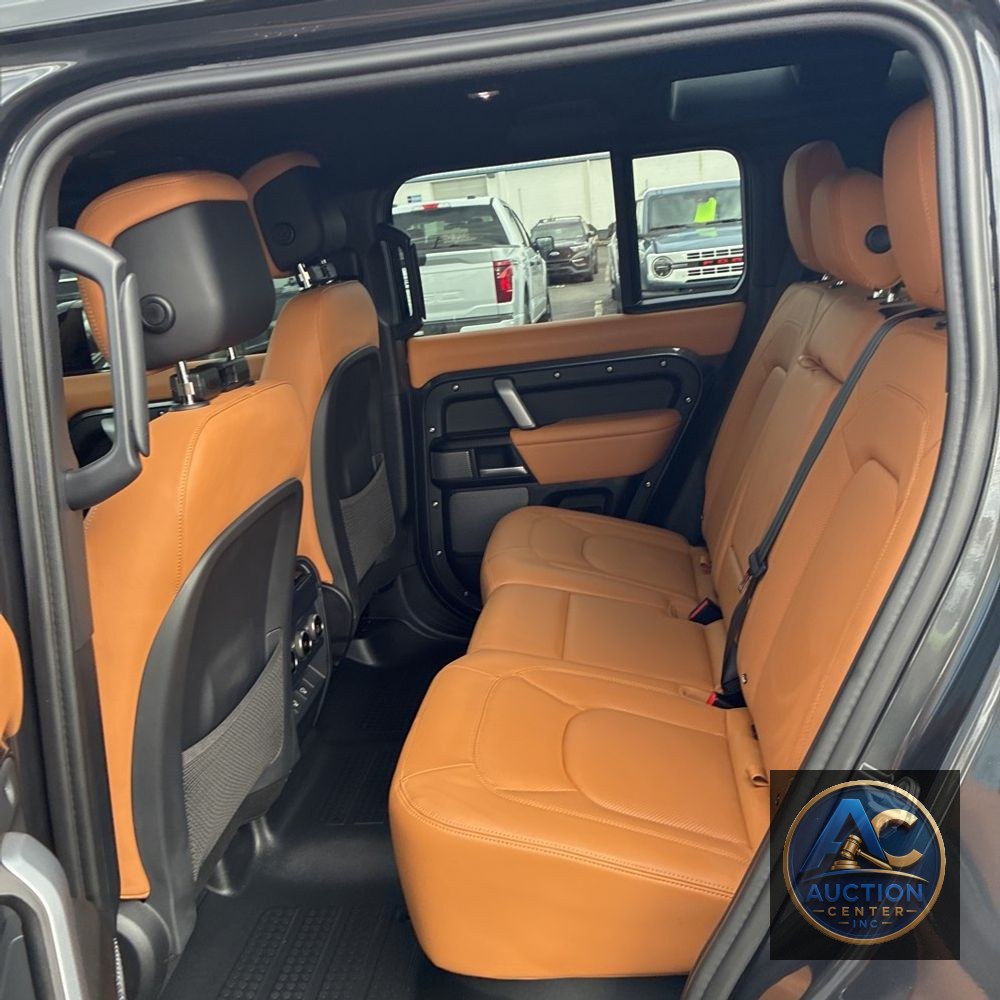 2024 Land Rover Defender 110 Carp Ed V8 P525