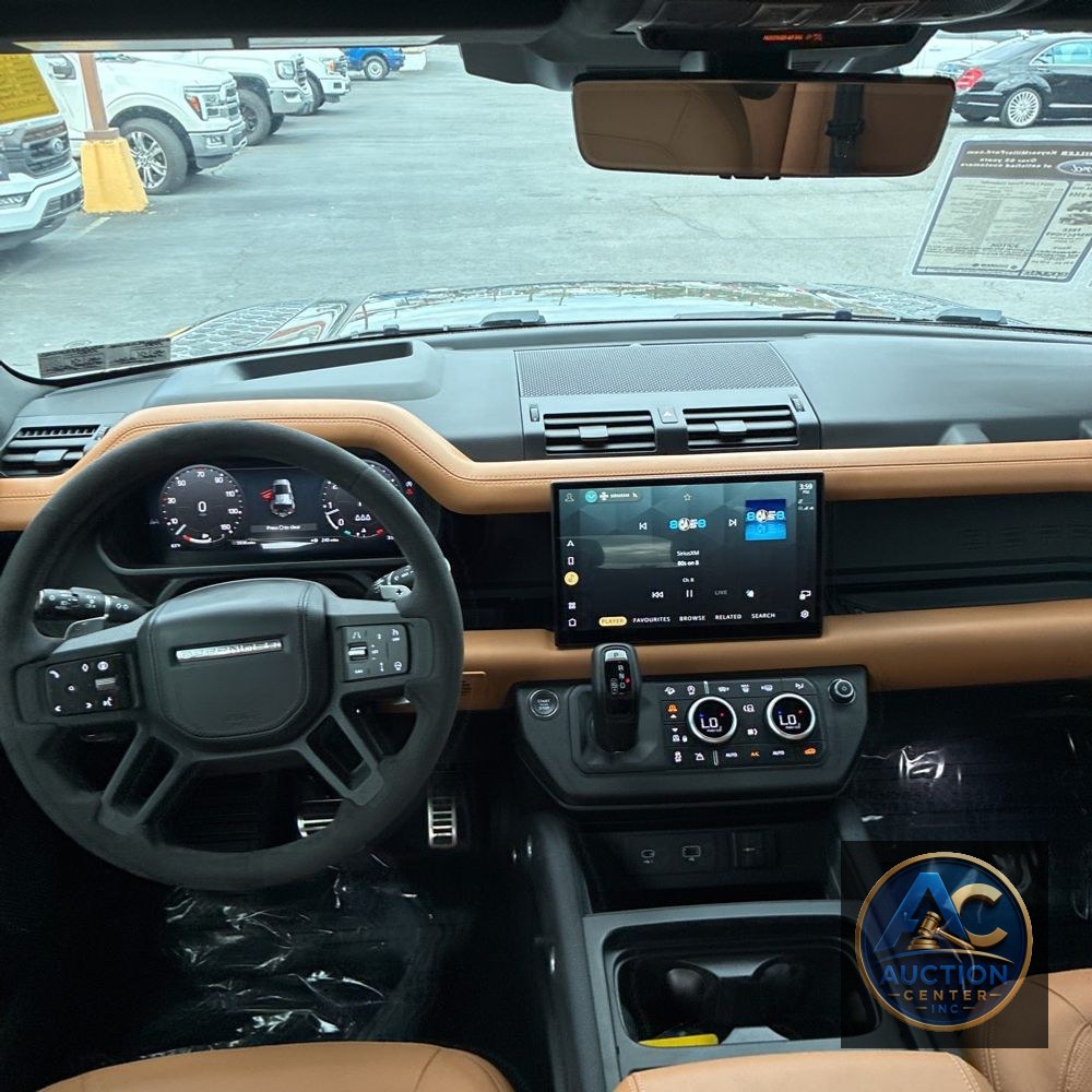 2024 Land Rover Defender 110 Carp Ed V8 P525