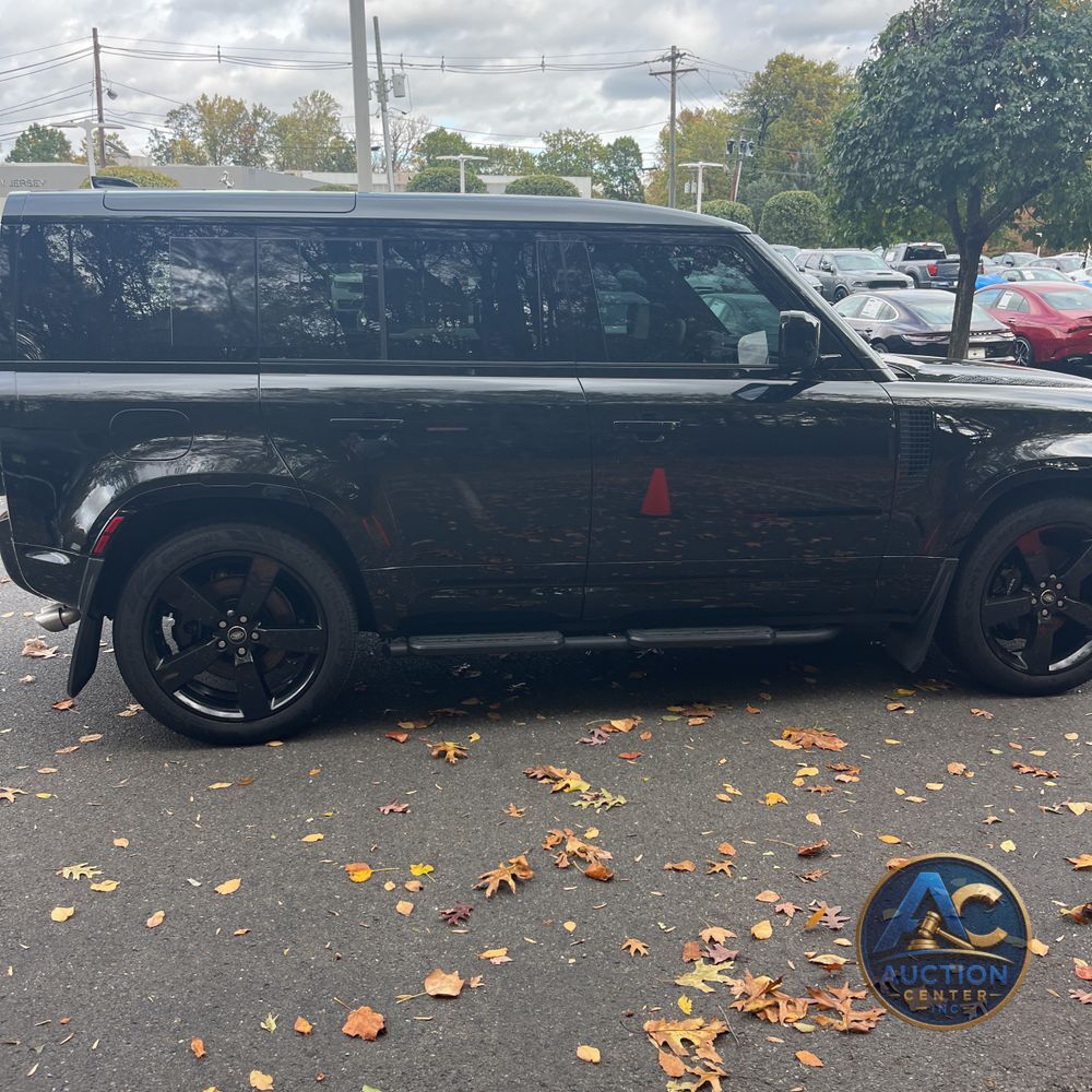 2025 Land Rover Defender 110 V8 P525