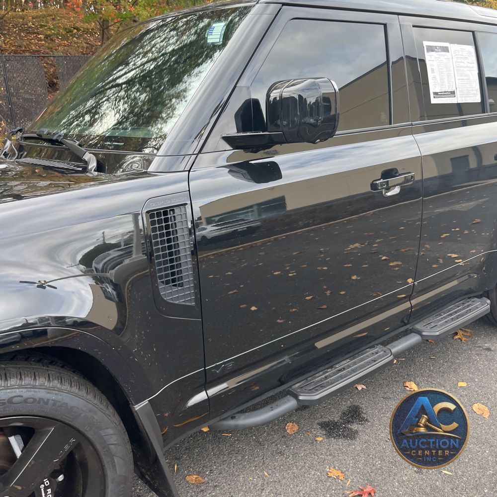 2025 Land Rover Defender 110 V8 P525