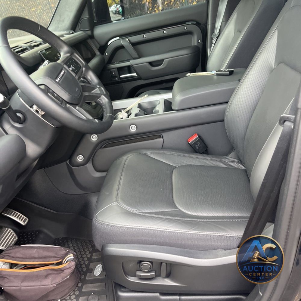 2025 Land Rover Defender 110 V8 P525