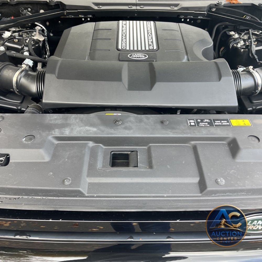 2025 Land Rover Defender 110 V8 P525