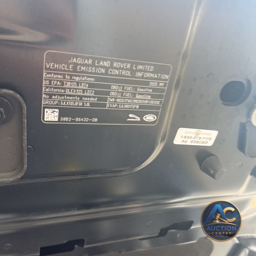 2025 Land Rover Defender 110 V8 P525