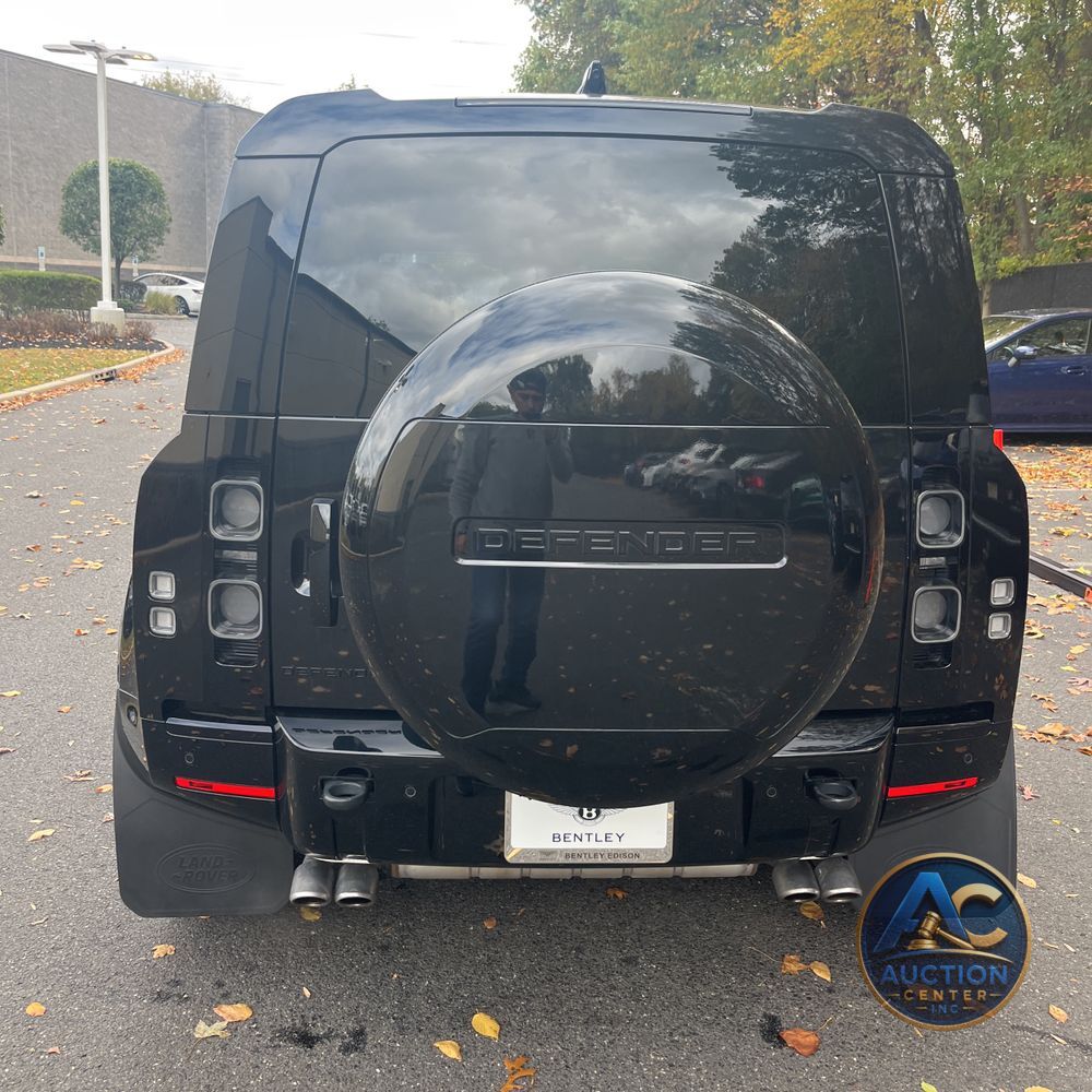 2025 Land Rover Defender 110 V8 P525