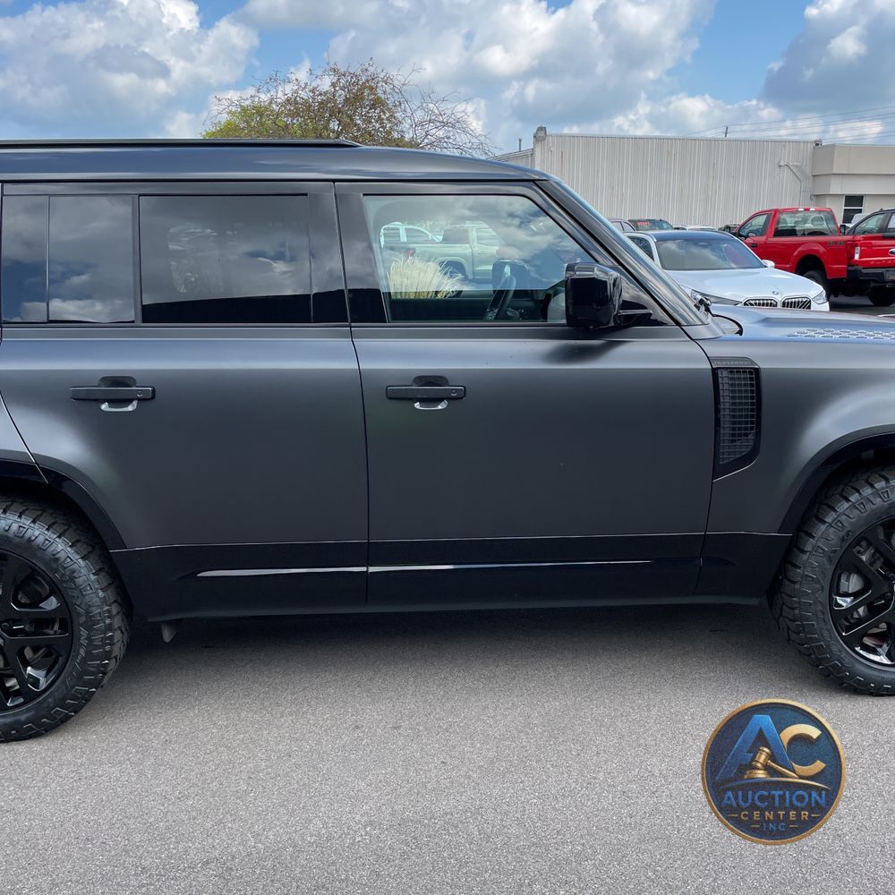 2024 Land Rover Defender 130 Outbound P400