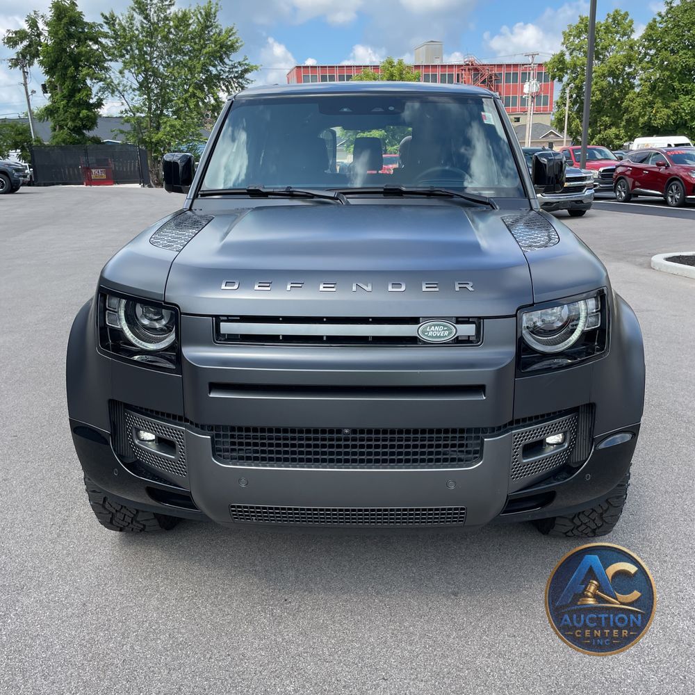 2024 Land Rover Defender 130 Outbound P400