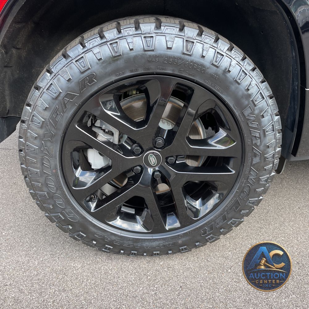 2024 Land Rover Defender 130 Outbound P400