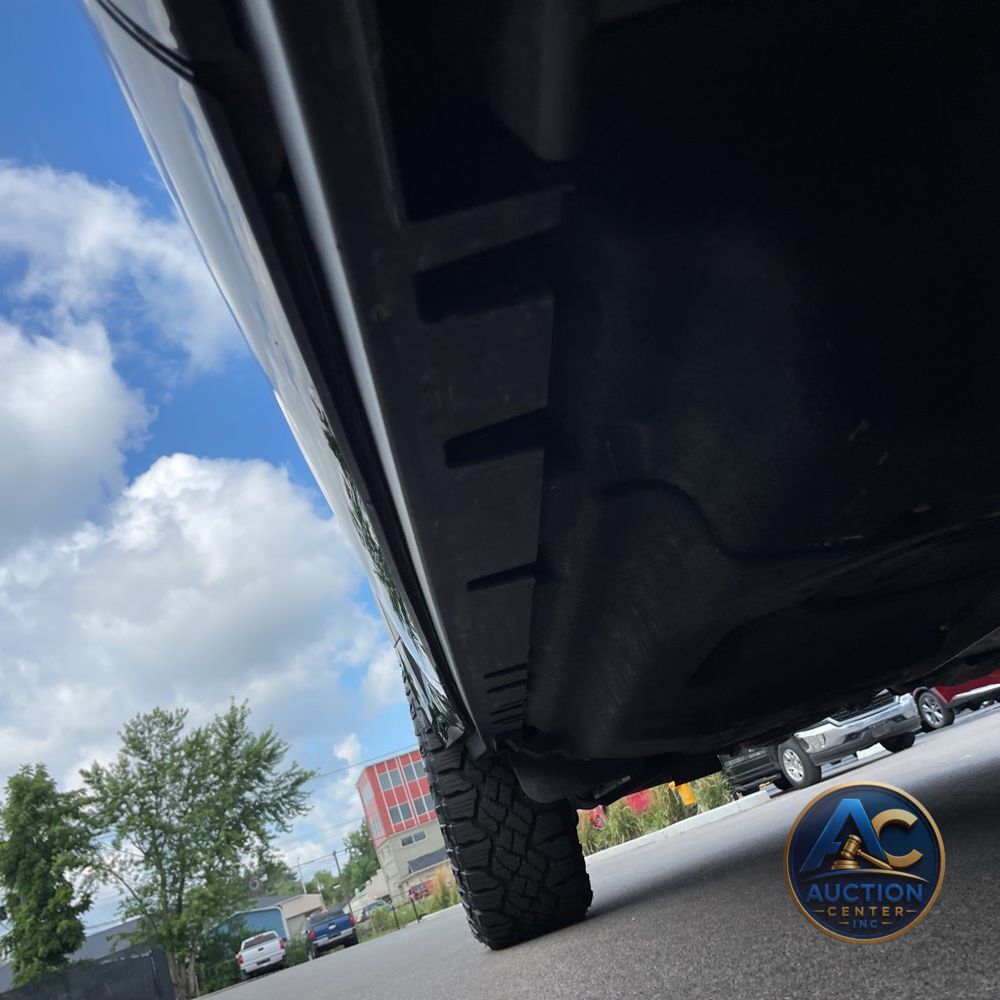 2024 Land Rover Defender 130 Outbound P400