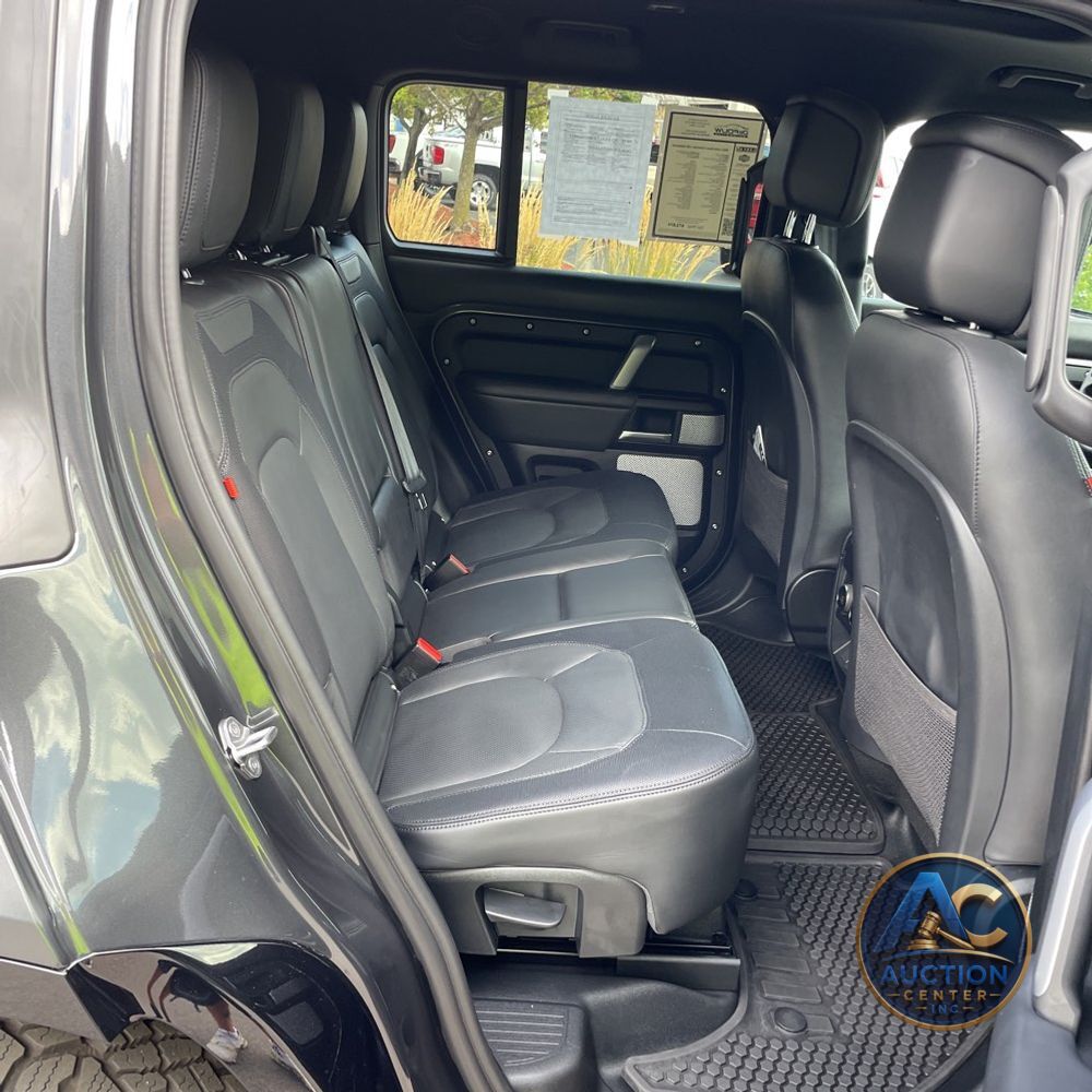 2024 Land Rover Defender 130 Outbound P400