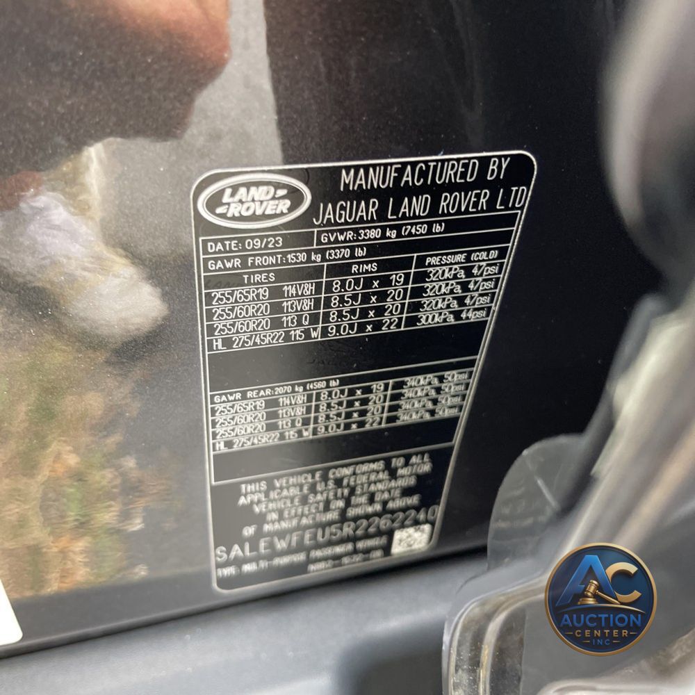 2024 Land Rover Defender 130 Outbound P400