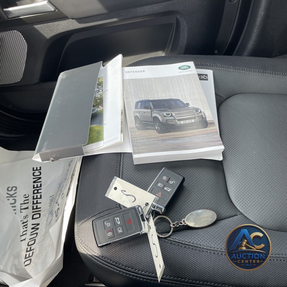 2024 Land Rover Defender 130 Outbound P400