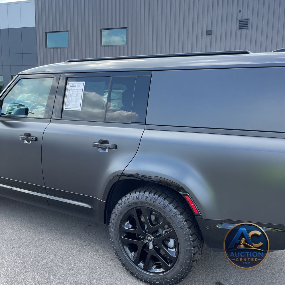 2024 Land Rover Defender 130 Outbound P400