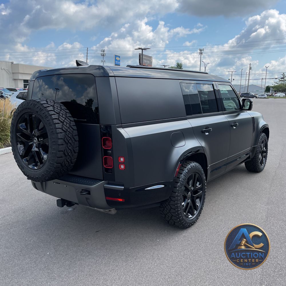 2024 Land Rover Defender 130 Outbound P400