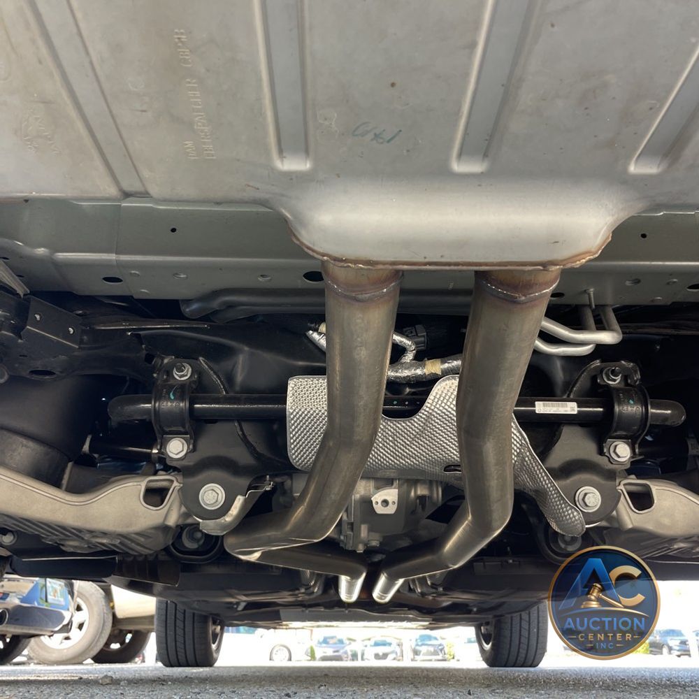 2025 Land Rover Defender 130 V8 P500