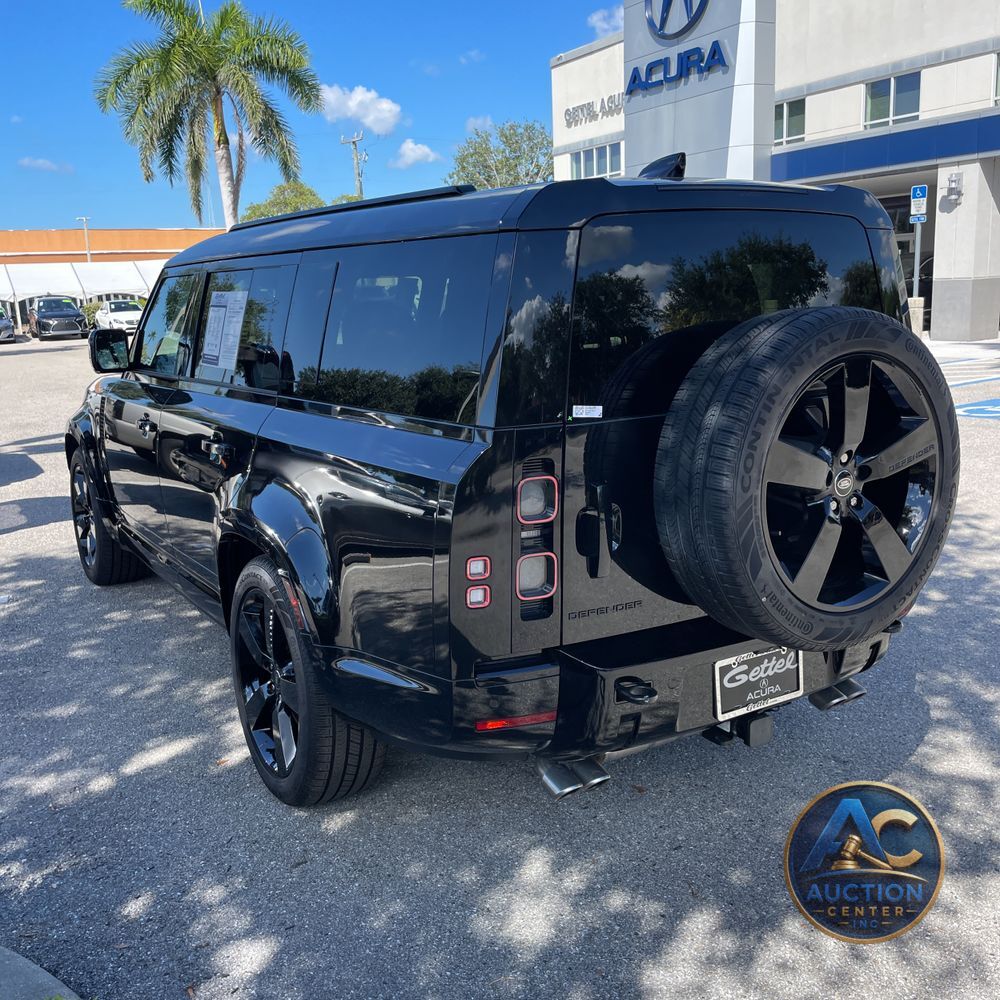 2025 Land Rover Defender 130 V8 P500