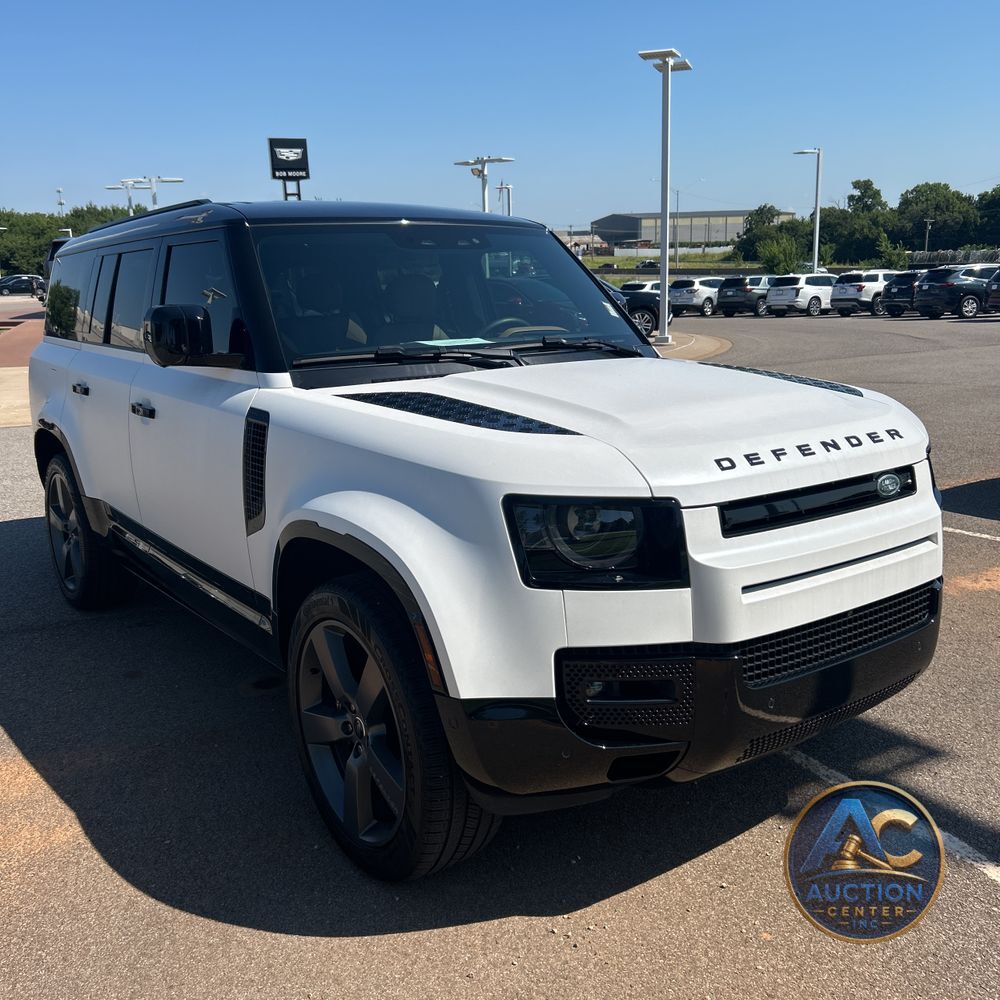 2025 Land Rover Defender 130 V8 P500