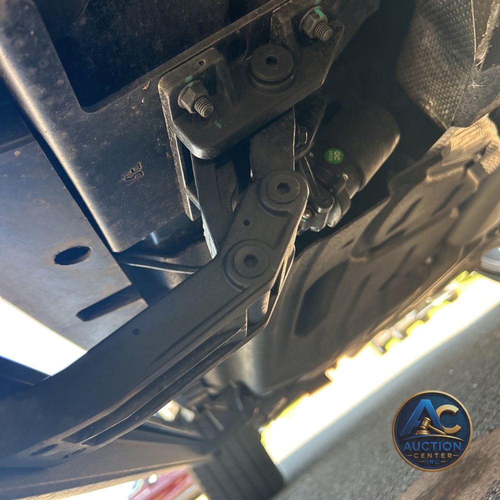 2025 Land Rover Defender 130 V8 P500