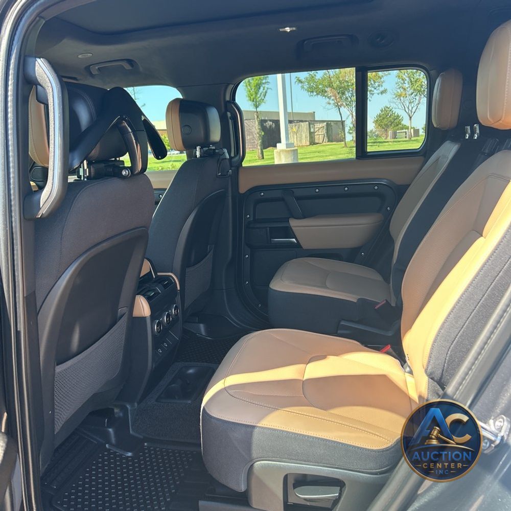 2025 Land Rover Defender 130 V8 P500