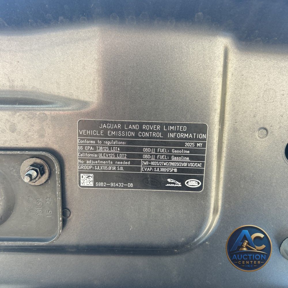 2025 Land Rover Defender 130 V8 P500