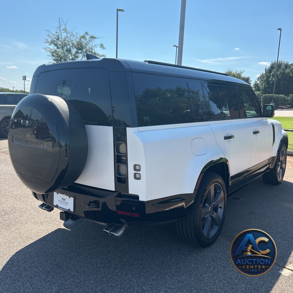 2025 Land Rover Defender 130 V8 P500