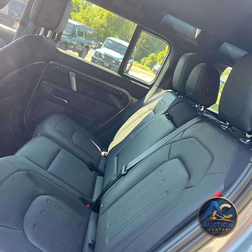 2024 Land Rover Defender 110 P400 X