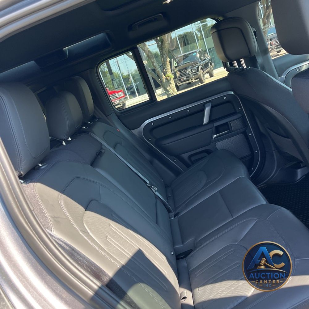 2024 Land Rover Defender 110 P400 X
