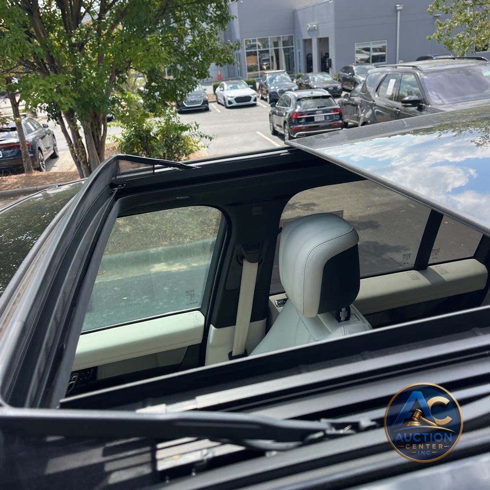 2022 Land Rover Range Rover P525 HSE Westminster Edition