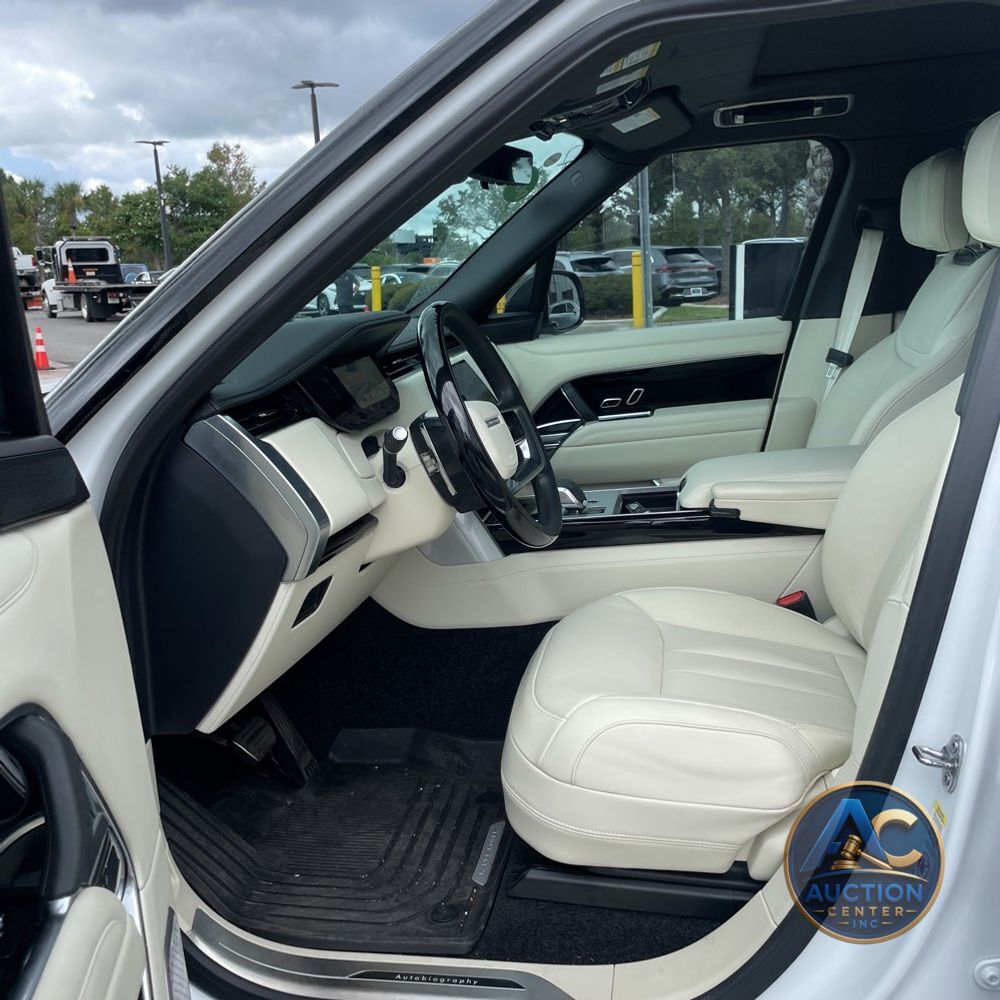 2025 Land Rover Range Rover Autobiography P530