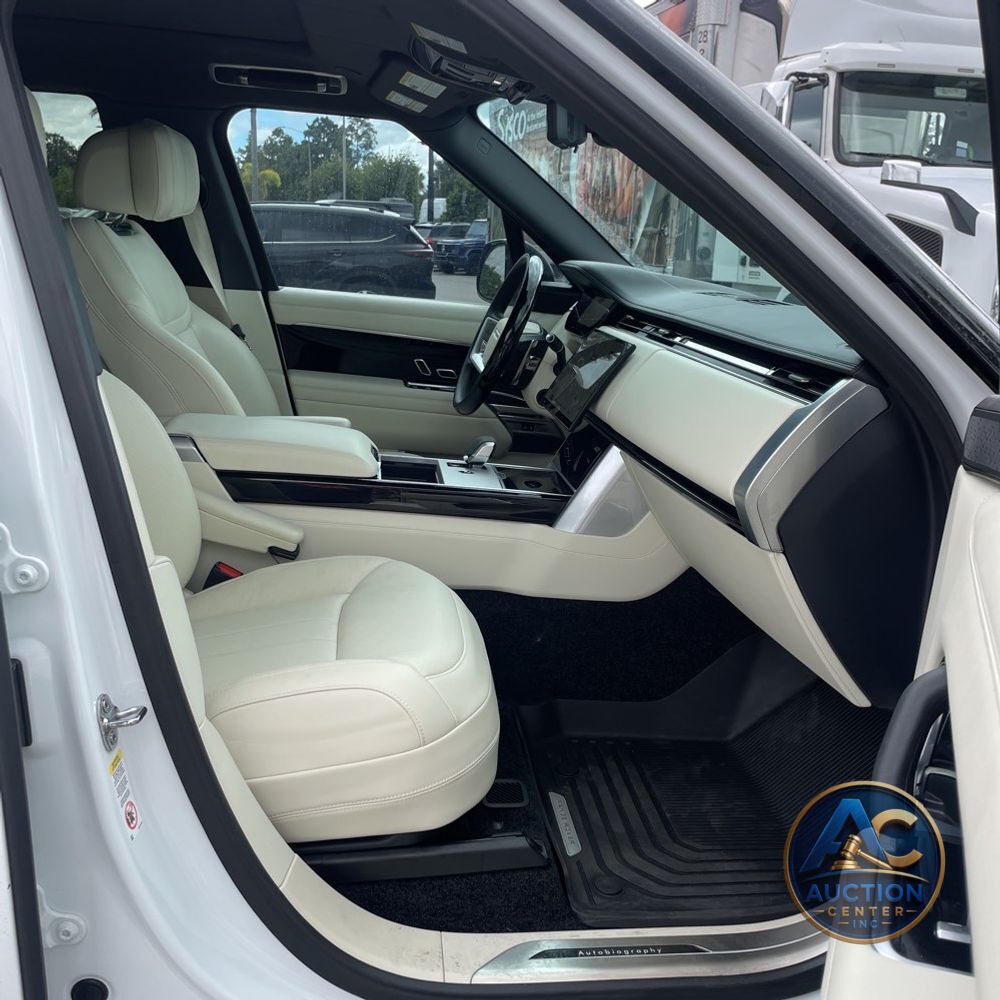 2025 Land Rover Range Rover Autobiography P530