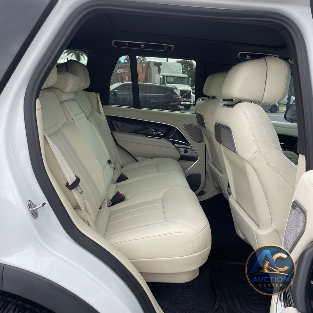2025 Land Rover Range Rover Autobiography P530