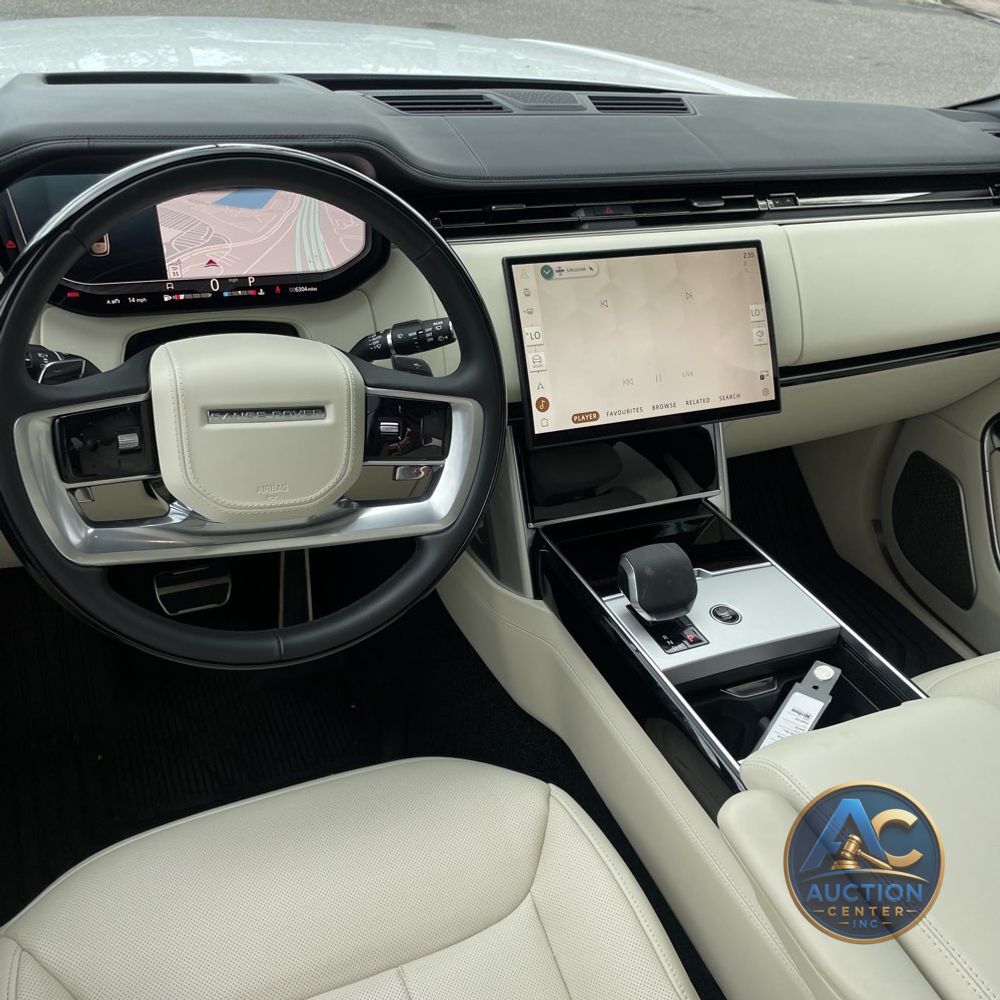 2025 Land Rover Range Rover Autobiography P530
