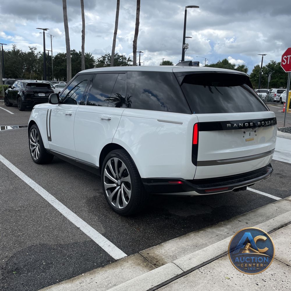 2025 Land Rover Range Rover Autobiography P530