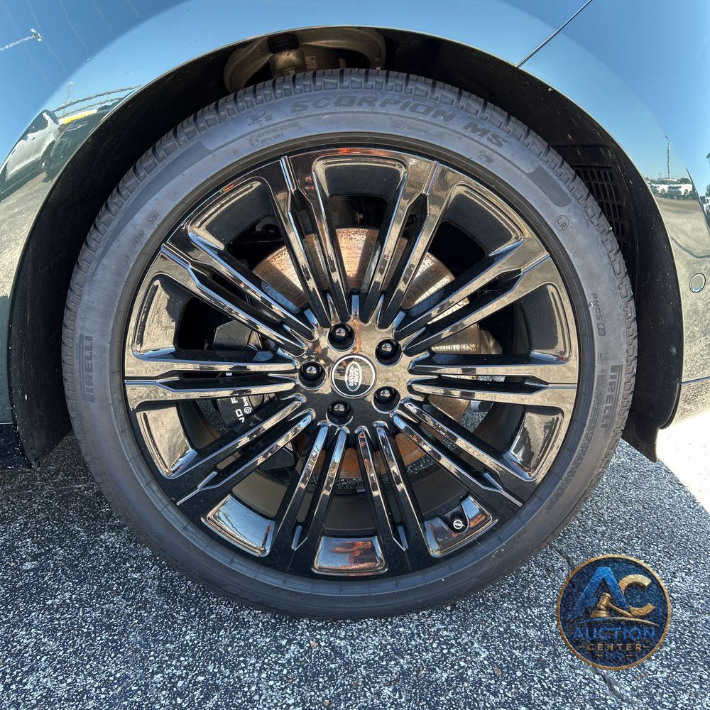 2025 Land Rover Range Rover Autobiography P530