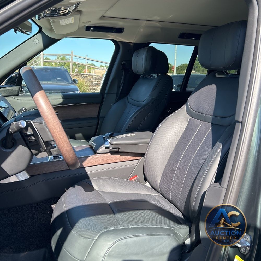 2025 Land Rover Range Rover Autobiography P530